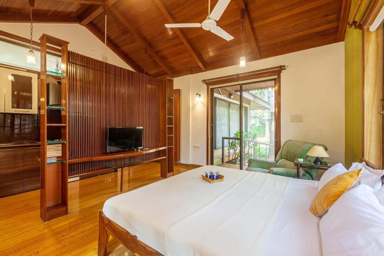 Stayvista'S Casa Palmera - Pet-Friendly Villa With Pool, Garden With Gazebo, And Indoor & Outdoor Games Alībāg Eksteriør billede